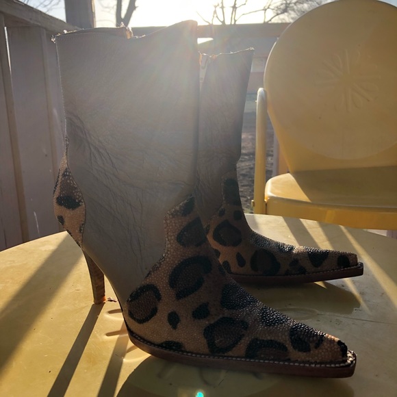 80's Style Point Heels!! - Picture 7 of 7